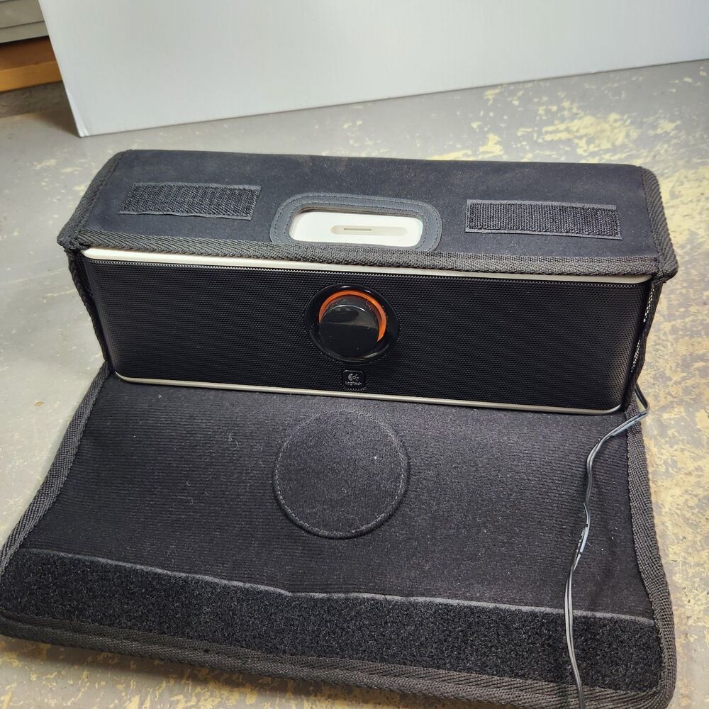 Logitech Audiostation Express Multimedia Speaker Early iPod 3.5